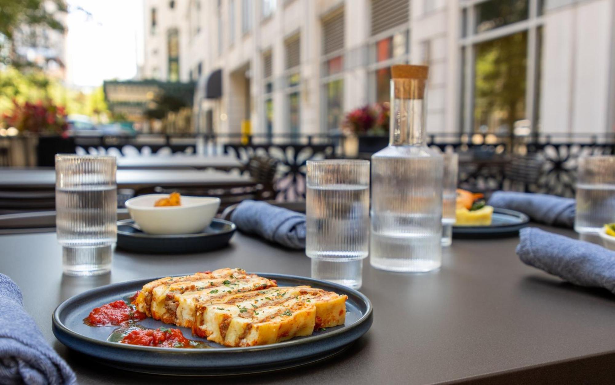 Crowne Plaza Cleveland At Playhouse Square By Ihg Hotel Exterior foto