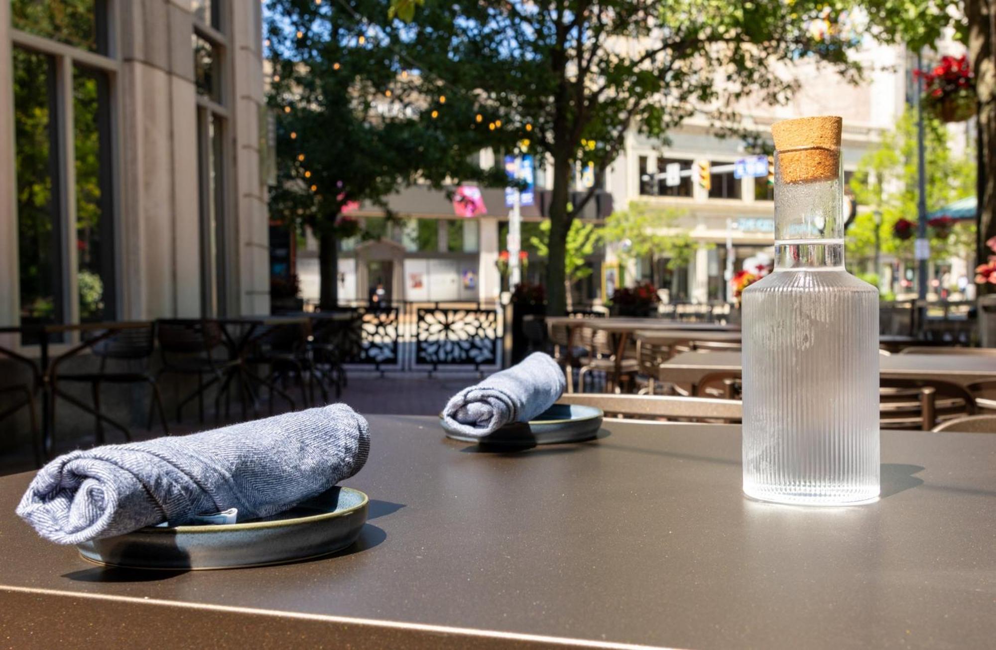 Crowne Plaza Cleveland At Playhouse Square By Ihg Hotel Exterior foto